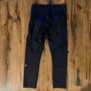Lululemon black 7/8 pants 6